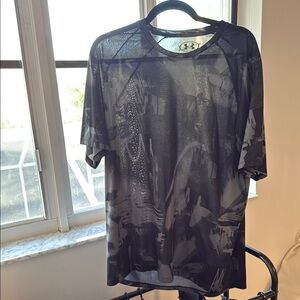 Under Armour Black and Gray Graphic Tee